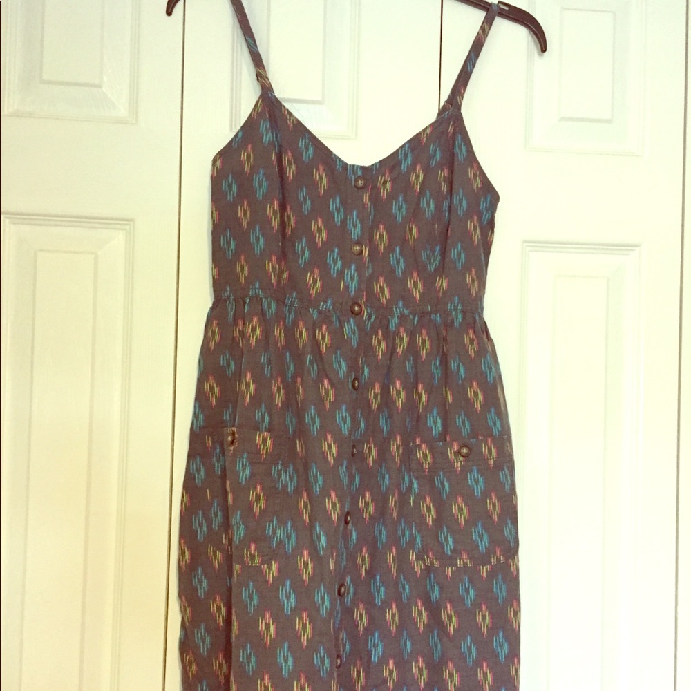 Summer Aerie dress. Button down front w/pockets.